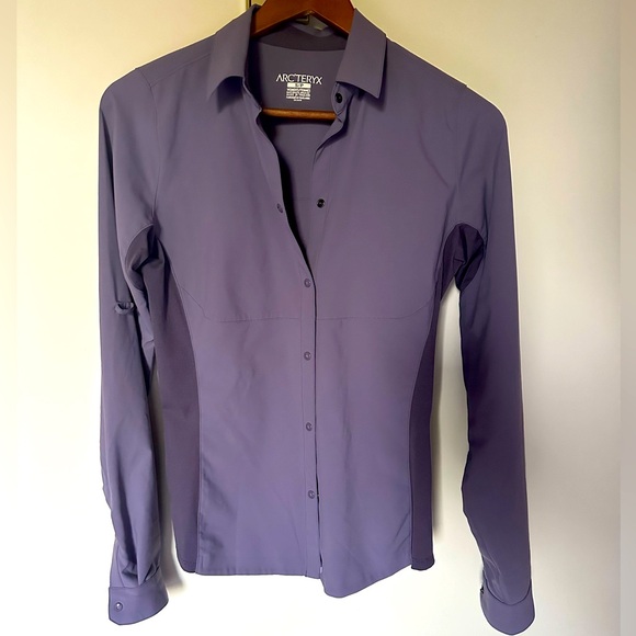 Arc’teryx women’s top size S - Picture 1 of 6